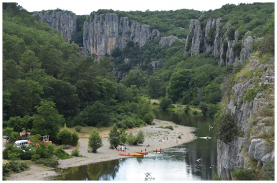 Kanu- und Kajakfahren in der Ardèche