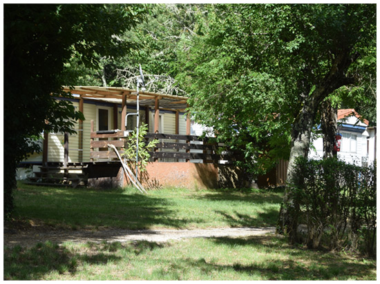 Chalet avec terrasse extérieur