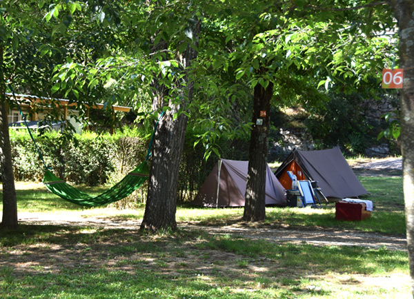 All available accommodations: Tent pitches; caravans or camping-car